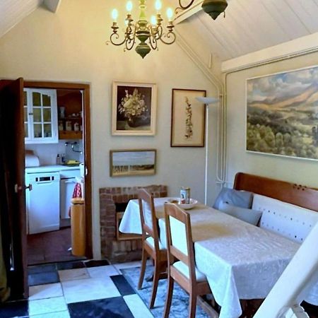 Rustic Retreat: Fireplace, Bbq, + Forest Access 버그함스테드 외부 사진